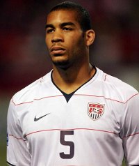 Calcio: Il Milan acquista il difensore dello Standard Liegi Onyewu